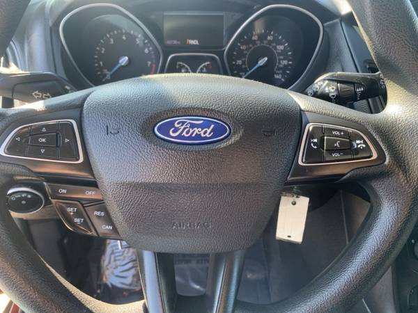 2015 FORD FOCUS SE - cars & trucks - by dealer - vehicle automotive... for sale in Chenoa, IL – photo 20