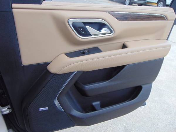 2021 Chevrolet Suburban V8 ( Mileage: 5, 344! - - by for sale in Devine, TX – photo 24