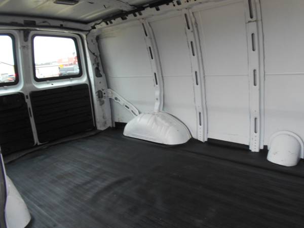 2014 GMC Savana G2500 Cargo - - by dealer - vehicle for sale in Tyler, TX – photo 14