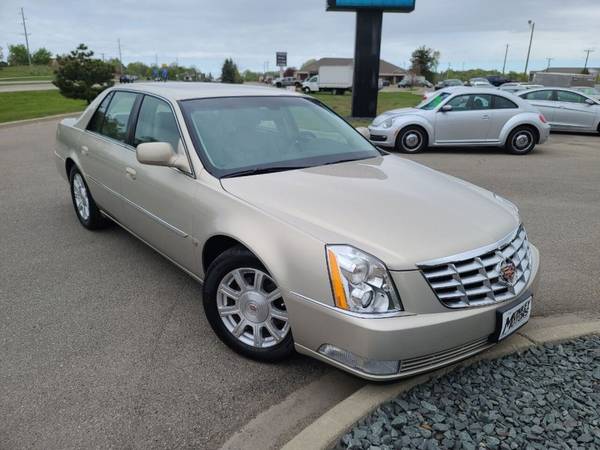 2008 Cadillac DTS Luxury III 4dr Sedan ONLY 46K MILES - cars & for sale in Faribault, WI – photo 2