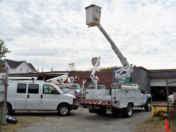 CABLE PLACING BUCKET TRUCKS - cars & trucks - by dealer - vehicle... for sale in rhode island, RI – photo 12