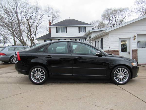 2008 Volvo S40 T5 - - by dealer - vehicle automotive for sale in Neenah, WI – photo 4