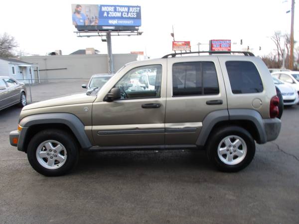 2006 Jeep liberty 4WD Awesome Ride - - by for sale in Roanoke, VA – photo 10