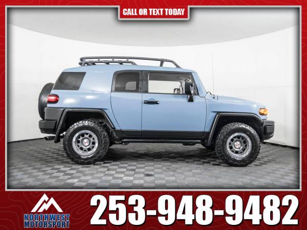 2014 Toyota FJ Cruiser 4x4 - - by dealer - vehicle for sale in PUYALLUP, WA – photo 4