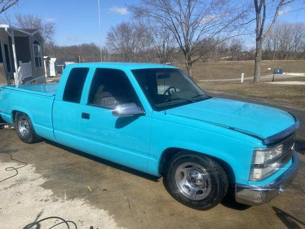 1992 lowered Chevy 1500 for sale in Fort Wayne, IN – photo 8
