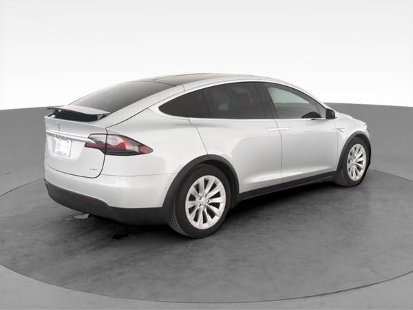 2016 Tesla Model X 75D Sport Utility 4D suv Silver - FINANCE ONLINE... for sale in Atlanta, CA – photo 11