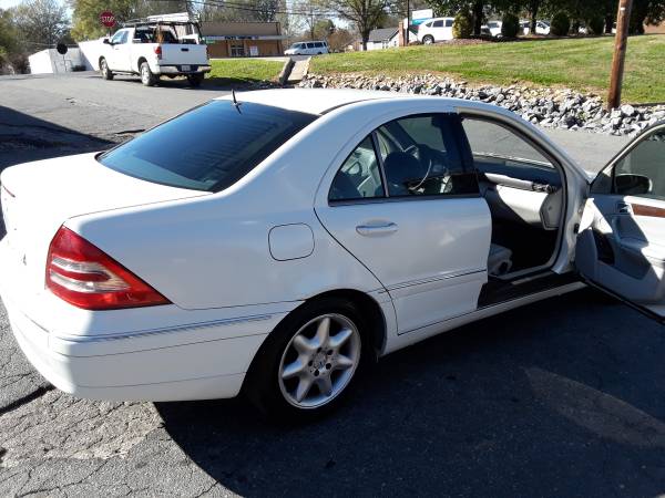 Mercedes-Benz C240 - cars & trucks - by owner - vehicle automotive... for sale in Kannapolis, NC – photo 5