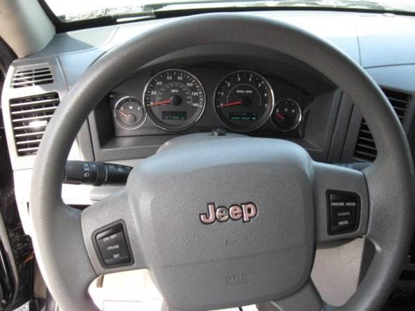 2007 Jeep Grand Cherokee Laredo 4WD - Hot Deal! - - by for sale in Prospect Park, NJ – photo 13