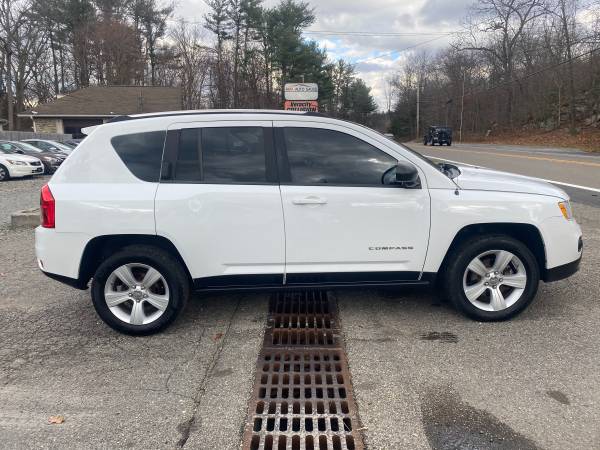 2011 Jeep Compass Latitude 4x4 - cars & trucks - by dealer - vehicle... for sale in Ringwood, NJ – photo 4