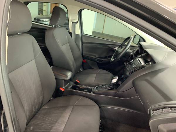 2015 Ford Focus SE - - by dealer - vehicle automotive for sale in Springfield, IL – photo 16
