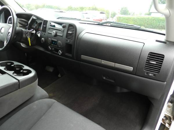 2009 Chevrolet Silverado 1500 LT - 4x4 4 Door - Crew Cab - White for sale in Russellville, OH – photo 15