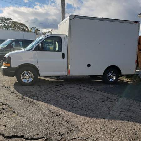 2011 CHEVROLET EXPRESS 3500 10FT. BOX COMMERCIAL CUTAWAY RWD 3500... for sale in Abington, NH – photo 3