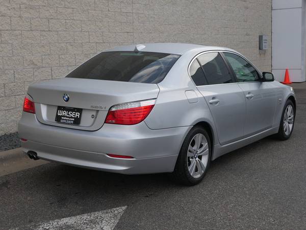 2010 BMW 5 Series 528i xDrive - - by dealer - vehicle for sale in Roseville, MN – photo 3