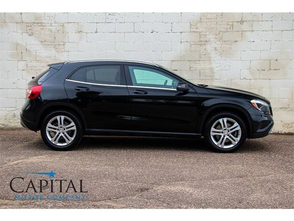 Sleek 2016 Mercedes-Benz GLA 250 Crossover w/Navigation, Keyless GO! for sale in Eau Claire, WI – photo 3