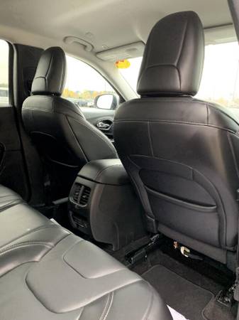 2019 Jeep Cherokee Limited 4x4 - cars & trucks - by dealer - vehicle... for sale in Chesaning, MI – photo 20