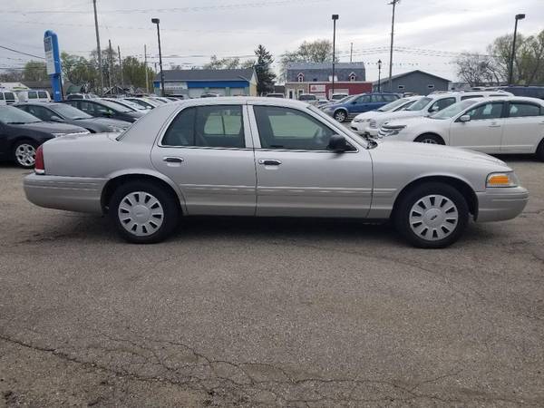 2006 Ford Crown Victoria 70K Miles, Pwr Locks/Wind for sale in Kentwood, MI – photo 4