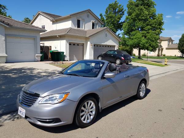 2013 Chrysler 200 Convertible (LOW MILES) for sale in Stockton, CA