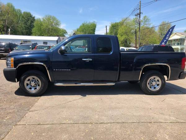 2008 Chevrolet Chevy Silverado 1500 Work Truck 4WD 4dr Extended Cab for sale in Louisville, KY – photo 6