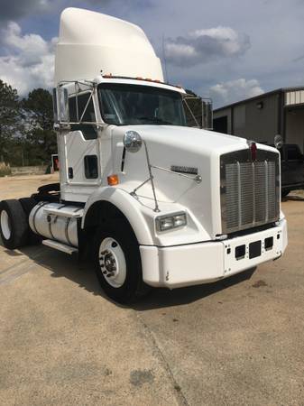 Single Axle Day Cab - - by dealer - vehicle automotive for sale in Cullman, GA – photo 3