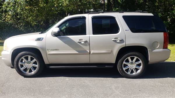 2007 GMC Yukon SLT - cars & trucks - by dealer - vehicle automotive... for sale in TAMPA, FL – photo 9