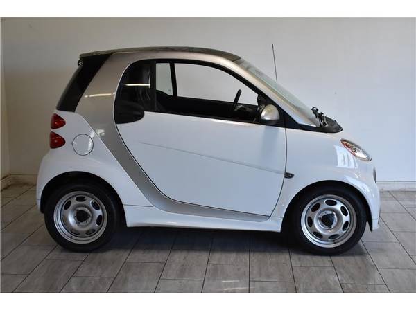 2015 Smart fortwo Passion Hatchback Coupe 2D Sedan for sale in Escondido, CA – photo 3