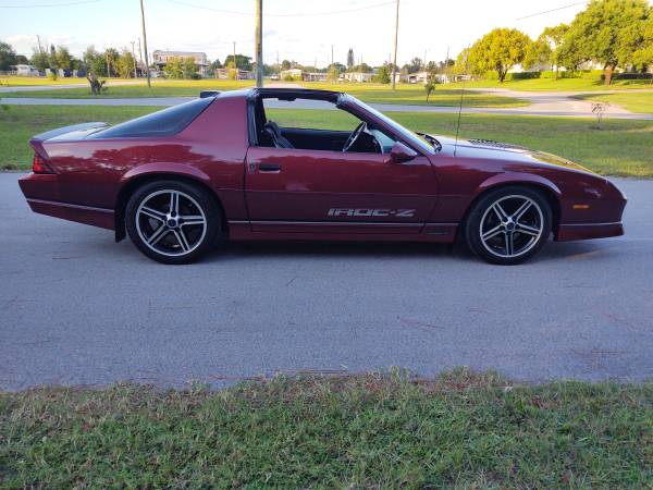Extremely Nice 1986 Chevrolet Iroc Z/28 Up For Sale - cars & trucks... for sale in Hudson, FL – photo 11