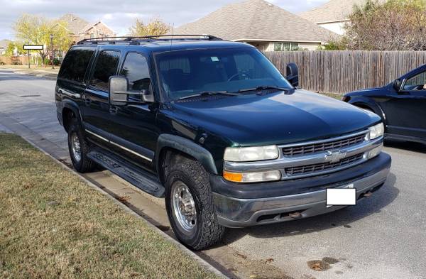 2001 Chevrolet Suburban 2500 - cars & trucks - by owner - vehicle... for sale in Kyle, TX – photo 2
