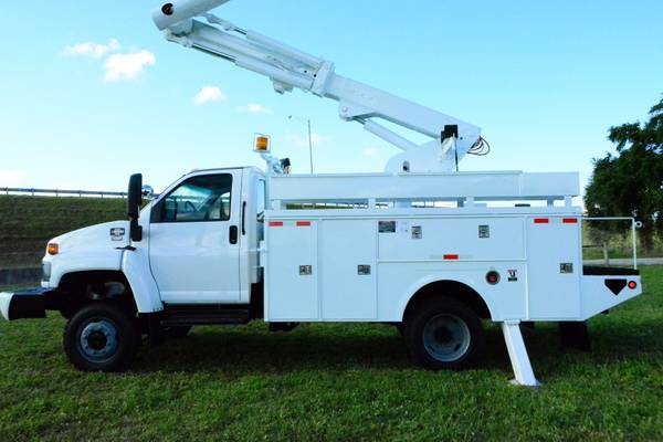 2009 GMC C5500 ALTEC BUCKET TRUCK 4X4 42FT - - by for sale in Hollywood, FL – photo 10