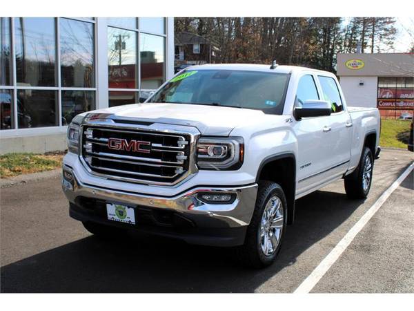 2017 GMC Sierra 1500 4WD CREW CAB ZLT Z71 LOADED !!! ALL THE OPTIONS... for sale in Salem, NH – photo 2