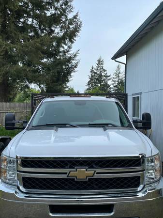 Chevy 3500 Crew cab w tommy lift gate for sale in Rochester, WA – photo 8