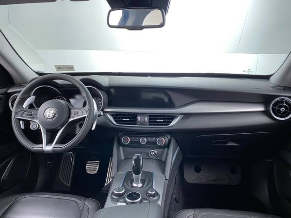 2018 Alfa Romeo Stelvio Sport SUV 4D hatchback Gray - FINANCE ONLINE... for sale in Wayzata, MN – photo 21