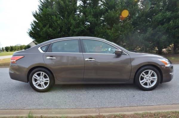 2015 Nissan Altima 2.5L 4CYL Automatic 41K miles - cars & trucks -... for sale in Inman, SC – photo 3