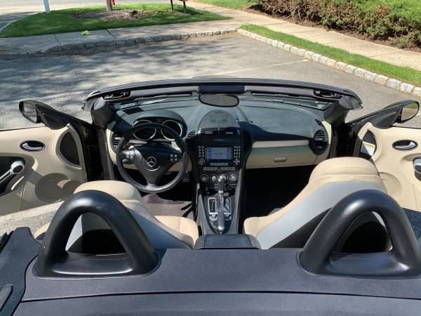 2005 Black Diamond Mercedes Benz SLK 350 Hard Top Convertible Mint for sale in Other, PA – photo 15