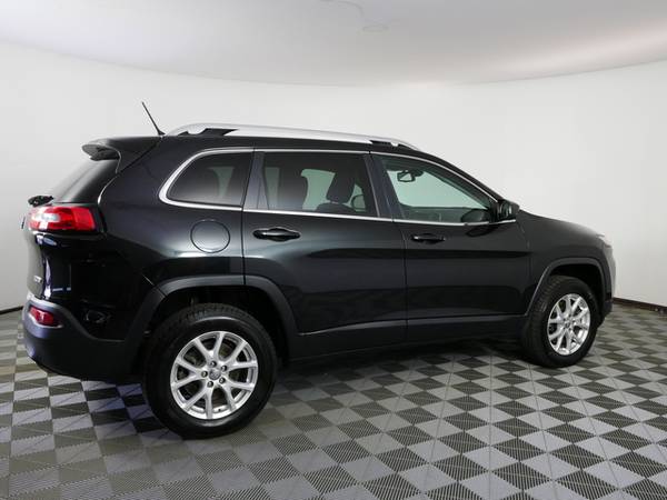 2014 Jeep Cherokee Latitude - - by dealer - vehicle for sale in Inver Grove Heights, MN – photo 9