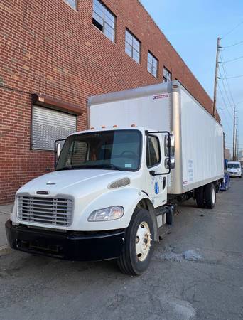 2012 freightliner truck for sale in Mount Vernon, NY – photo 2
