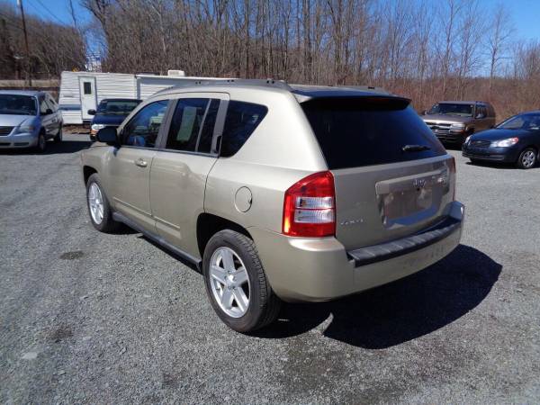 2010 Jeep Compass Sport 4x4 4dr SUV CASH DEALS ON ALL CARS OR BYO for sale in Lake Ariel, PA – photo 8