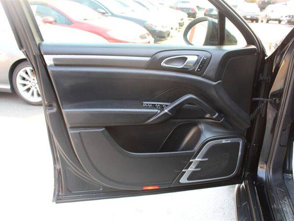 2011 Porsche Cayenne S Hybrid AWD S Hybrid 4dr SUV -GUARANTEED CREDIT for sale in Sacramento , CA – photo 12