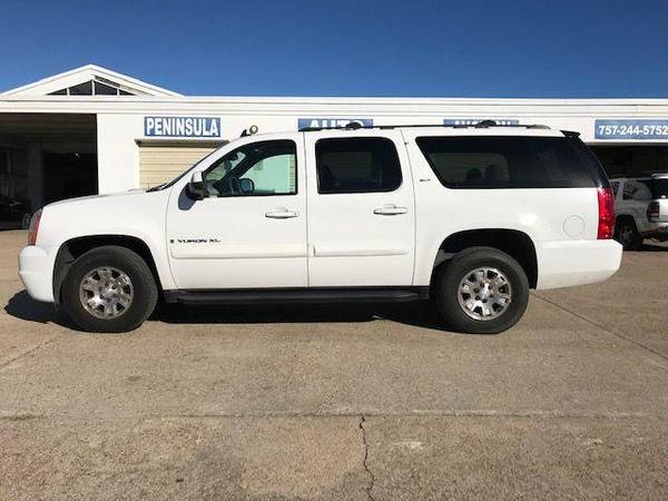 2007 GMC YUKON XL 4WD OPEN THANKSGIVING NAVY FEDERAL USAA - cars &... for sale in Norfolk, VA – photo 2