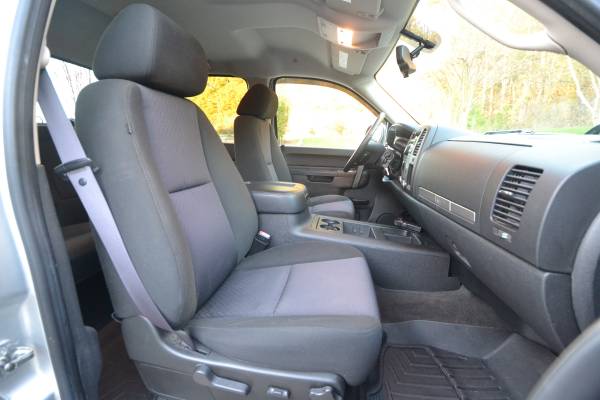 2011 CHEVY SILVERADO LT - CLEAN TITLE - CREW CAB - RUST FREE - 5.3L... for sale in Cary, NC – photo 19