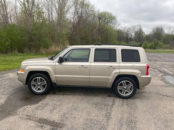2010 Jeep Patriot Sport 2 OWNERS - - by dealer for sale in Grand Blanc, MI – photo 8