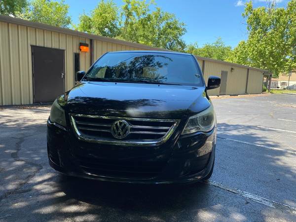 10 VW Routan LEATHER-DVDS 1 YEAR WARRANTY-NO DEALER FEES-CLEAN TITLE for sale in Gainesville, FL – photo 2