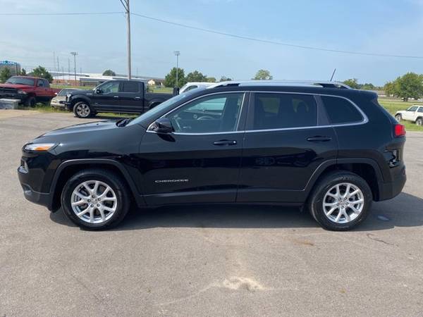 2018 Jeep Cherokee Latitude Plus - cars & trucks - by dealer -... for sale in fort smith, AR – photo 5