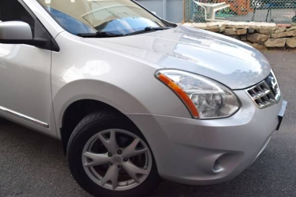 *2011* *Nissan* *Rogue* *SV AWD 4dr Crossover* - cars & trucks - by... for sale in Paterson, MD – photo 8
