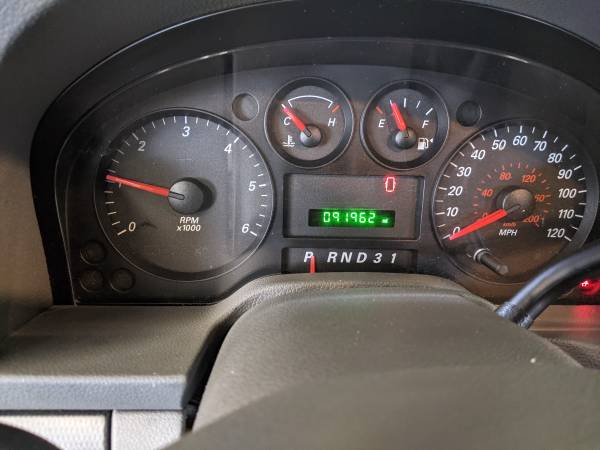 2004 Ford Freestar *Low Miles* - cars & trucks - by owner - vehicle... for sale in Carteret, NJ – photo 4