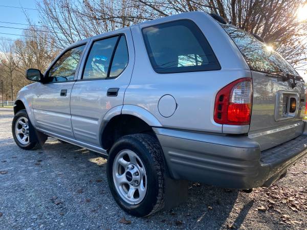 2002 Isuzu Rodeo - cars & trucks - by owner - vehicle automotive sale for sale in Lynchburg, VA – photo 3