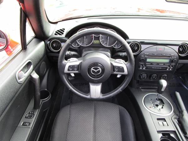 2006 Mazda MX-5 CONVERTIBLE - LOW MILEAGE FOR THE YEAR - PADDLE for sale in Sacramento , CA – photo 11