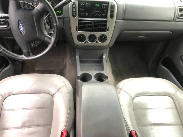 2004 Ford Explorer XLT - cars & trucks - by dealer - vehicle... for sale in Evergreen Park, IL – photo 14