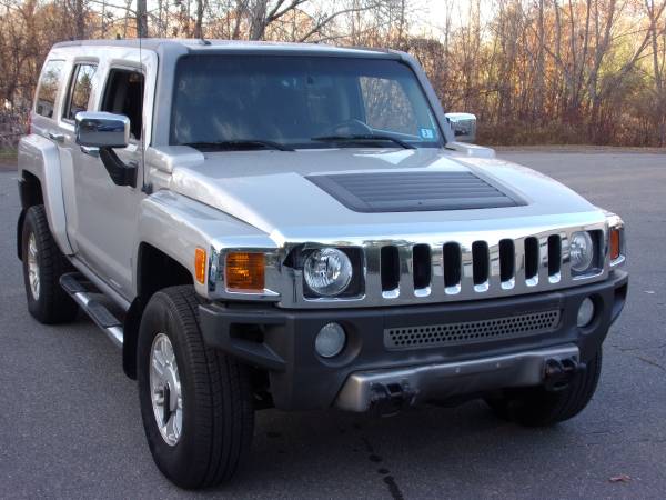 2006 Hummer H3 4 door 4wd - cars & trucks - by dealer - vehicle... for sale in Derry, MA – photo 2