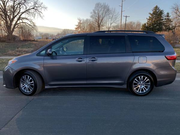 2019 Toyota Sienna XLE - ONLY 27K MILES - - by dealer for sale in Farmington, MN – photo 8