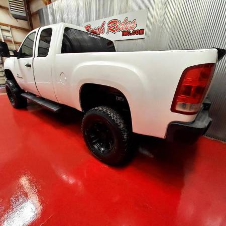 2007 GMC Sierra 2500HD 4WD Ext Cab 143 5 SLE2 - GET APPROVED! for sale in Evans, SD – photo 3